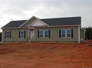 1045 Blue Spruce Dr, Mooresville, NC 28115