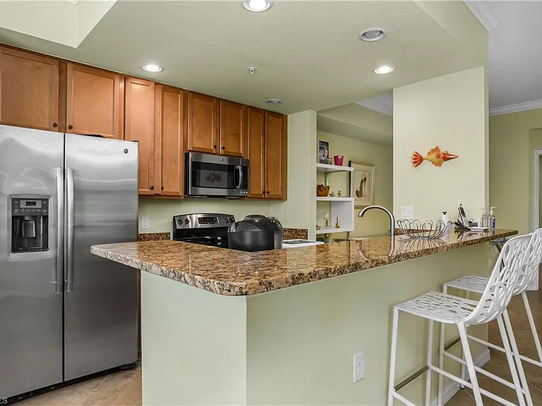 9832 Venezia Cir #1013 — Photo 15