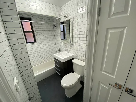 Rented by EXR | media 12