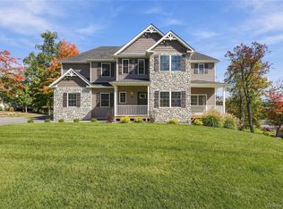 84 Frank St, New Windsor, NY 12553