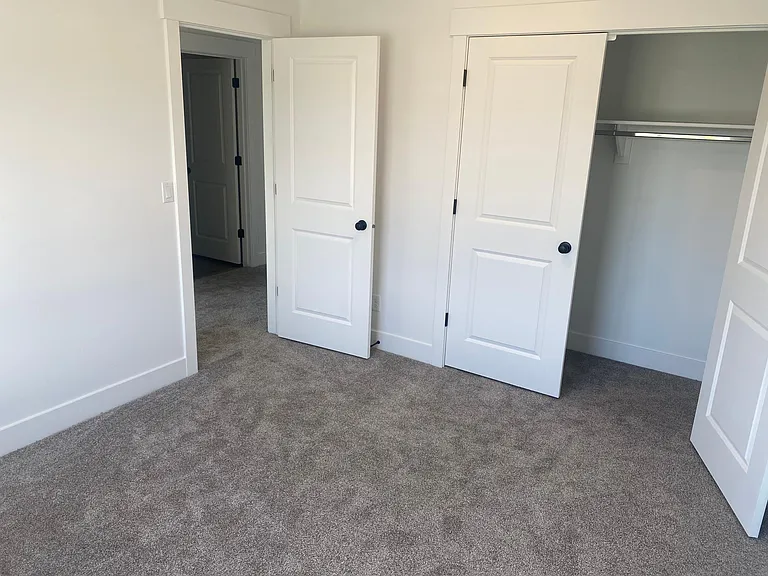 1104 E Jaylee Dr #1 — Photo 15