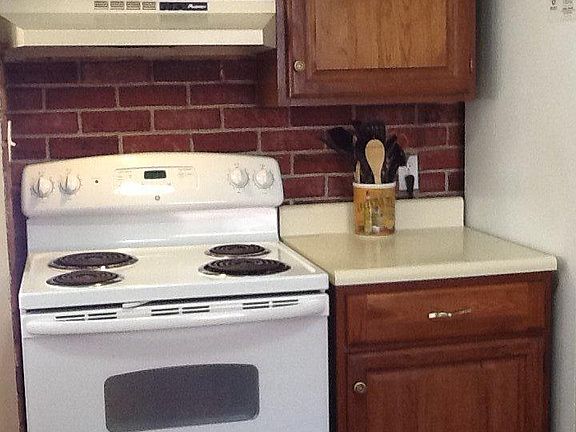 3rd image of 244 S Garland Ave