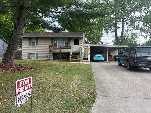 1315 W 19th Ter #B, Lawrence, KS 66046