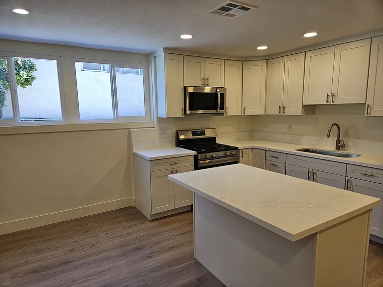 3657 Broadmoor Blvd #ADU — Photo 9