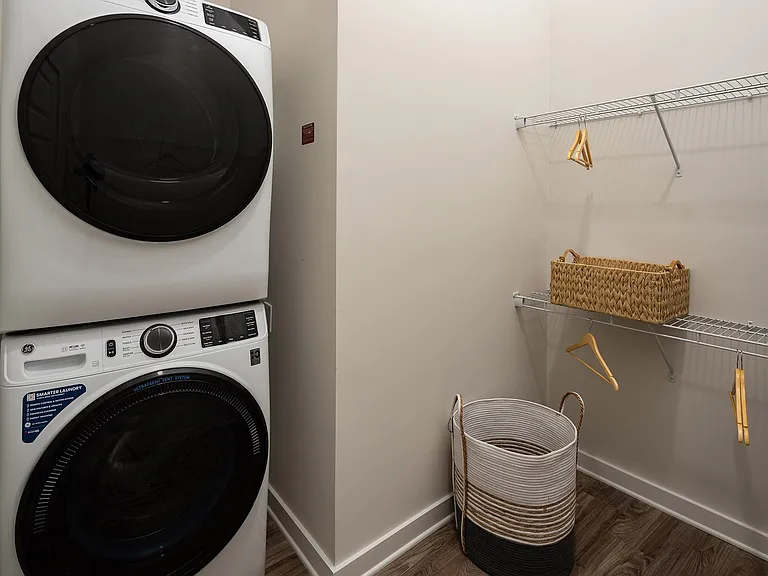Aura Creekside Apartments — Photo 19
