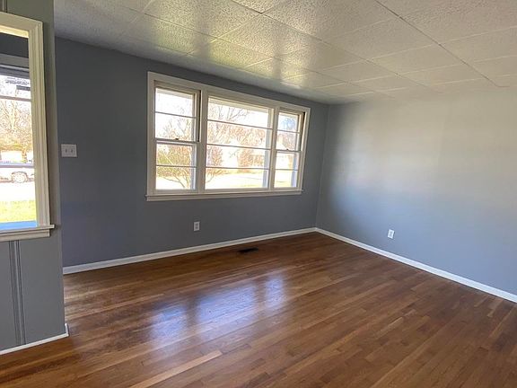 5th image of 2026 W Gilbert Ln