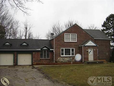 Home sits on 3/4 acre