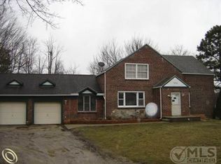7910 Bendix Rd, Brighton, MI 48114