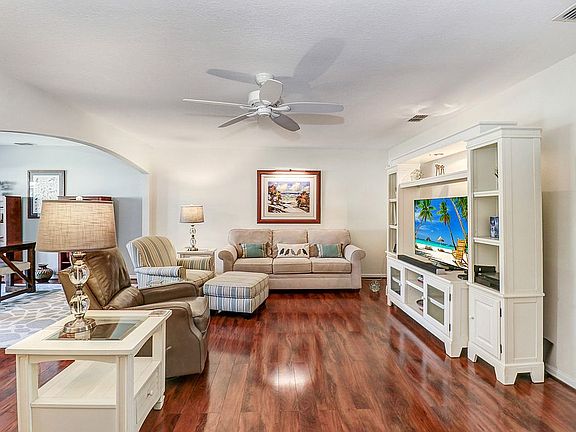 5th image of 9824 Ashburn Lake Dr