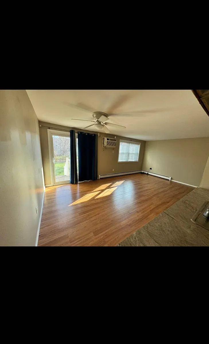 Building Photo - 41 Denrose Dr #4