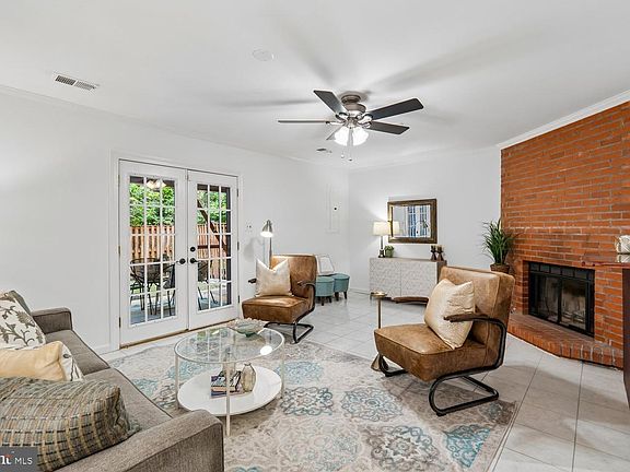 5th image of 5914 Langton Dr