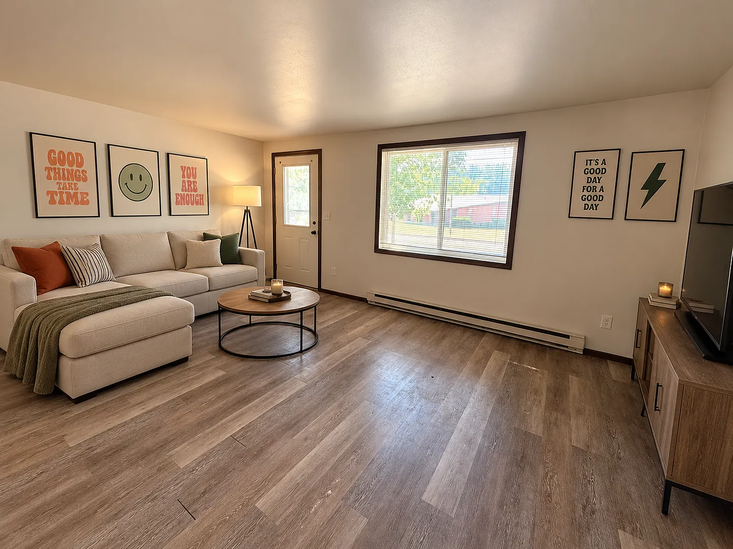 Two Bedroom Duplex — Photo 2