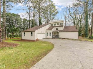 5225 Amhurst Dr, Norcross, GA 30092