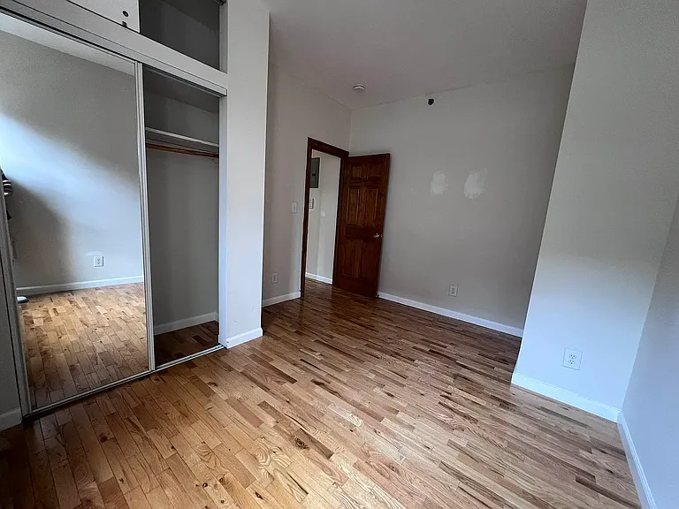 2010 Ocean Ave #2C1 — Photo 6