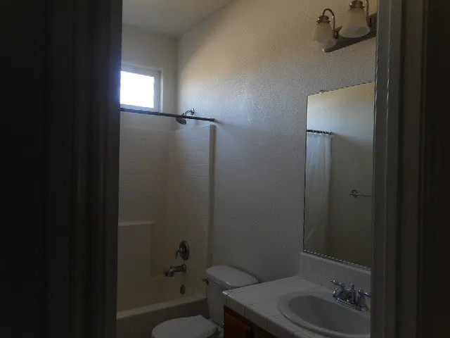 2570 S Duke Ave — Photo 13