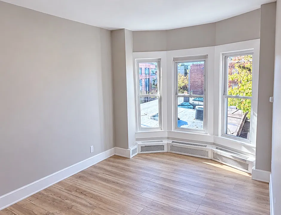 104 Walnut St #6
