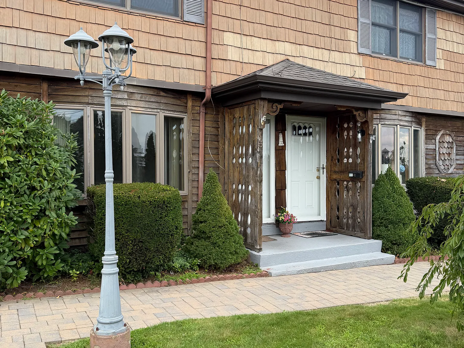 2 bed, 1.5 bath, $2,000 — Photo 4