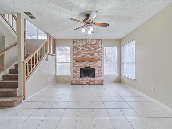 3rd image of 5307 Alta Vista Ln
