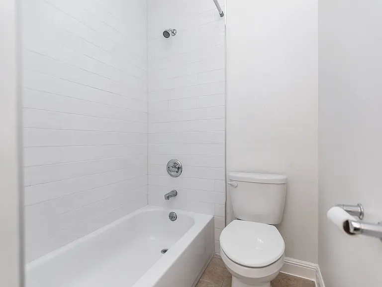 2385 Folsom — Photo 12