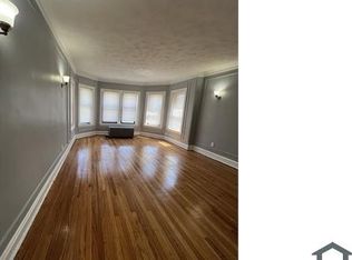 8004 S Eberhart Ave APT 1A, Chicago, IL 60619