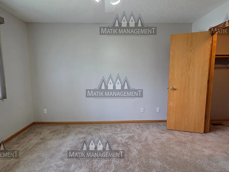 718 10th St SW — Photo 24
