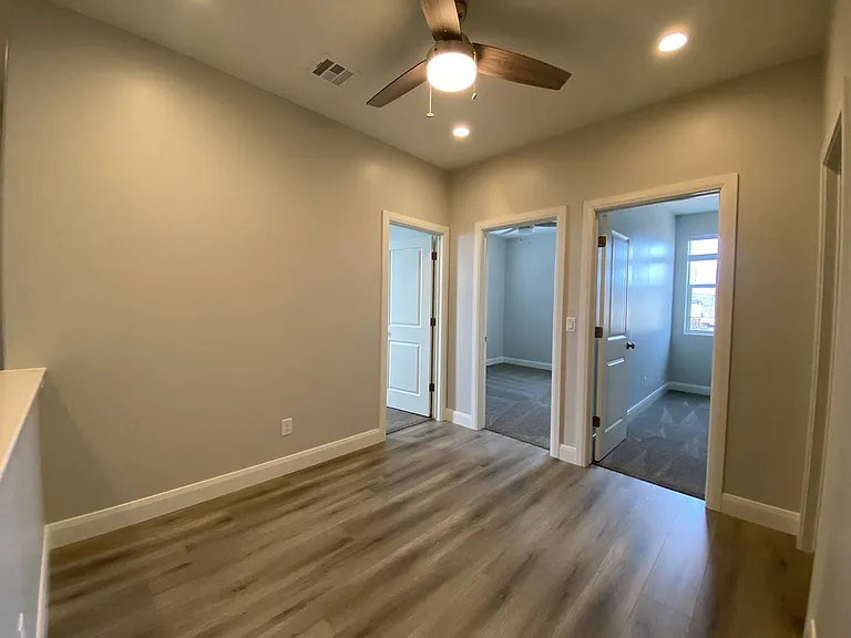 4381 S 1200 W — Photo 20