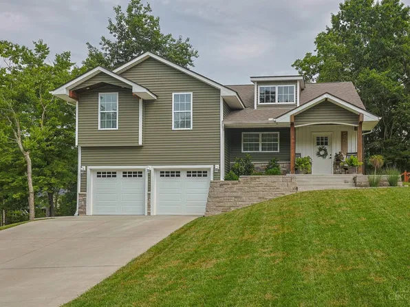 1698 Fieldcrest Dr, Lawrenceburg, IN 47025