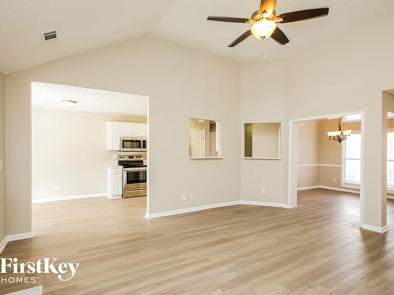 1510 Smoke Hill Dr — Photo 4