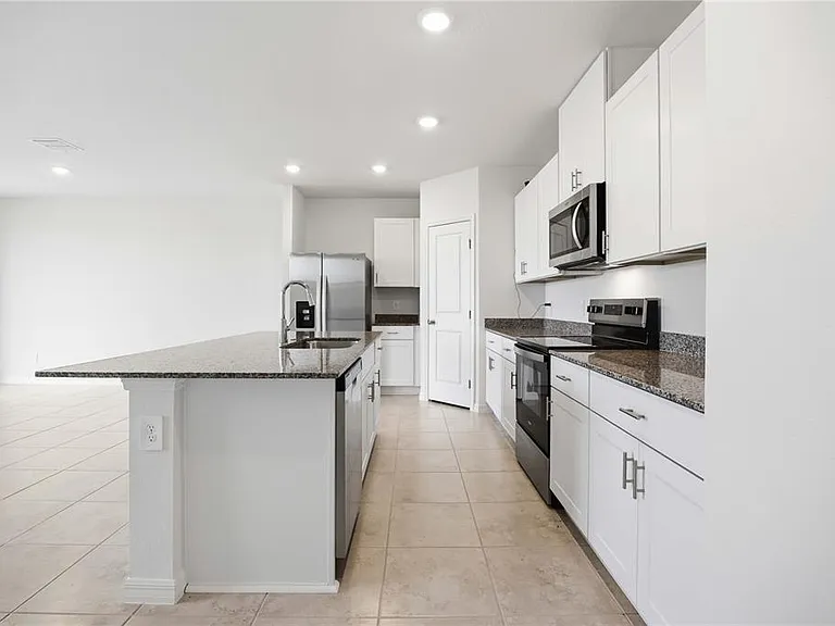 5009 Katrina Dr — Photo 30