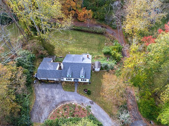 3rd image of 59 Hickory Ln