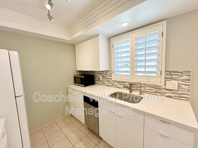 2160 S Palm Canyon Dr #9 — Photo 10