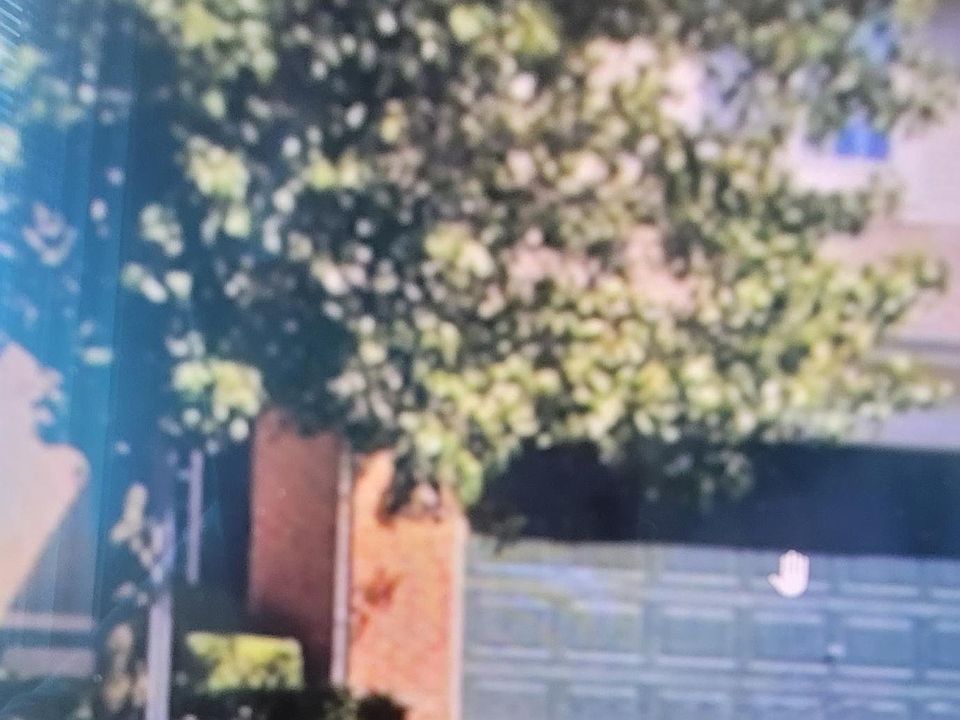 1st image of 609 James Cir