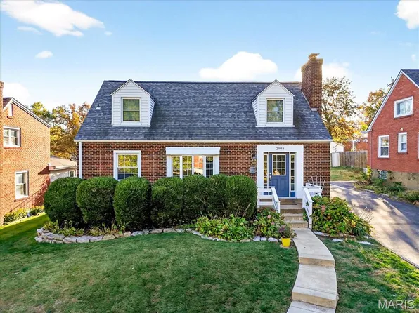 2935 Greentop Ct, Saint Louis, MO 63119