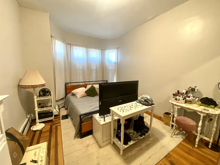 67 Linden Ave #2 — Photo 4