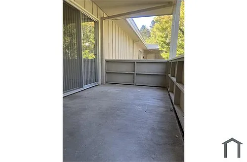 2084 Ascot Dr Photo 1