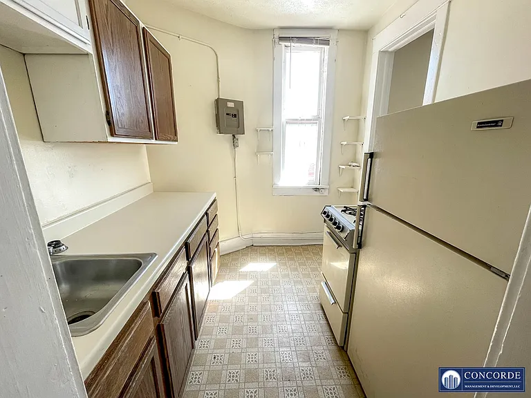 1113 H St #C3 — Photo 5