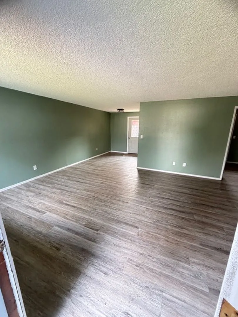 C Ave Duplexes P-127 — Photo 2