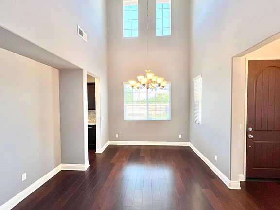 3rd image of 898 Tucana Dr