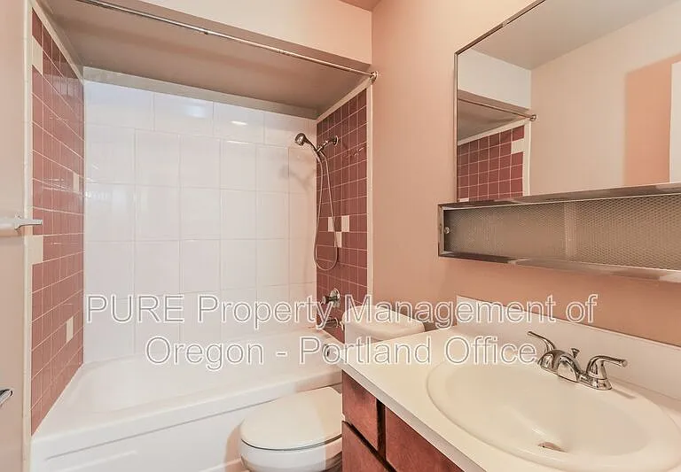 1135 SE 27th Ave — Photo 18