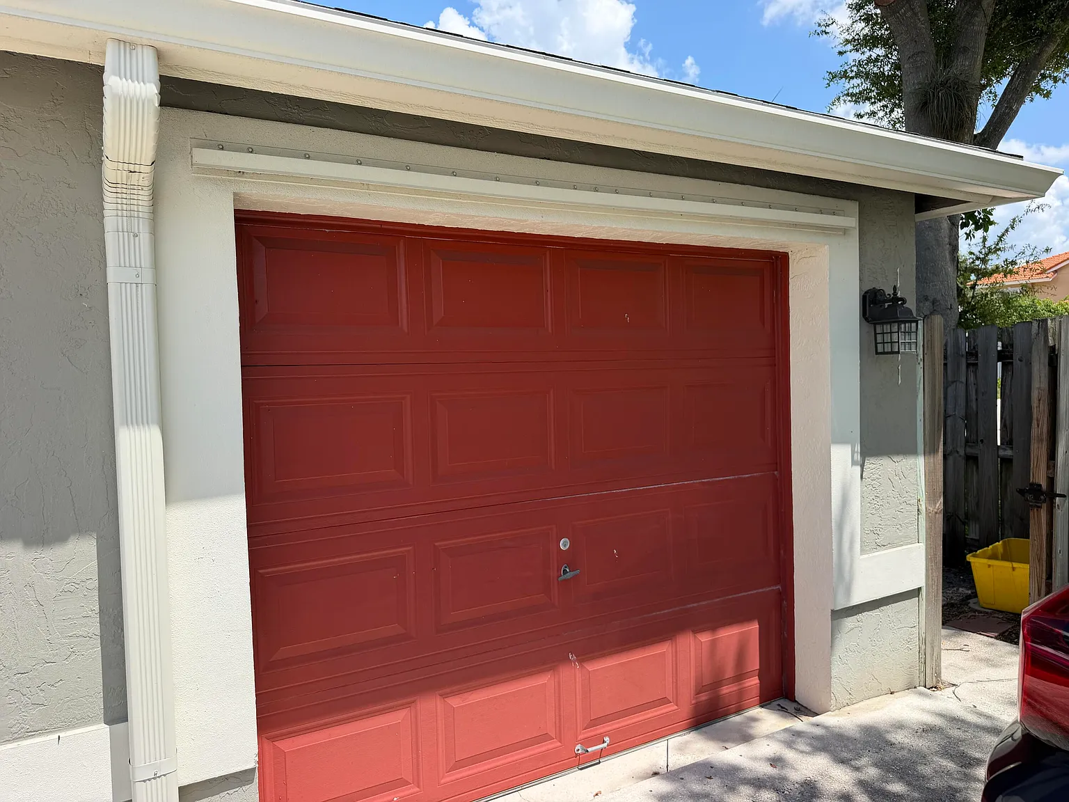 3 bed, 2.0 bath, 1465 sqft, $2,700 — Photo 2
