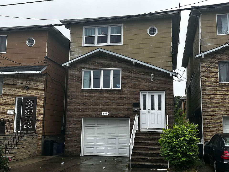 1st image of 609 Sussex St #1