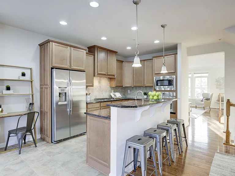 122 Parkview Ave — Photo 8