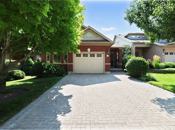 13 Renaissance Point, New Tecumseth, ON L9R 2H8