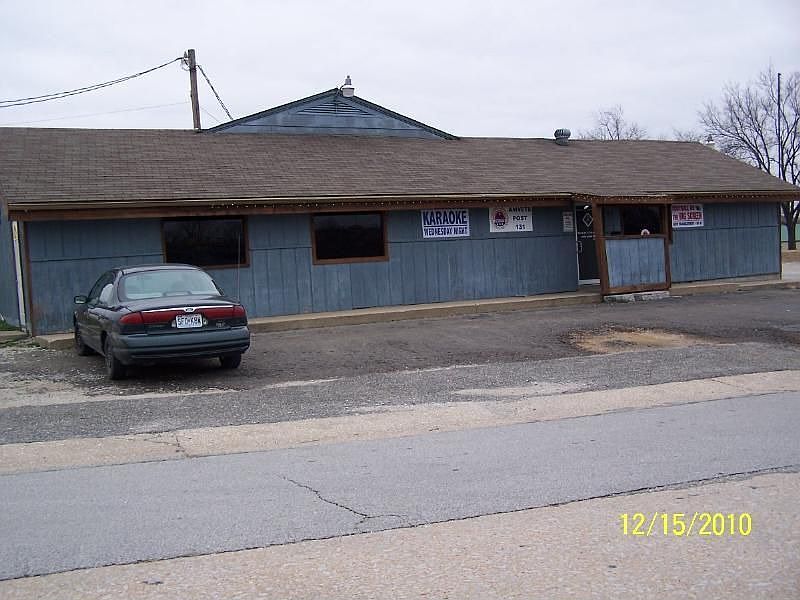 2nd image of 903 E Subway Blvd