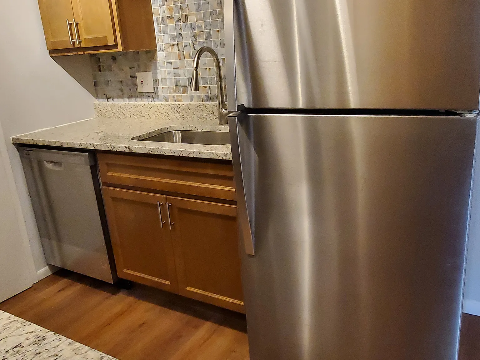 2 bed, 875 sqft, $1,350 — Photo 3