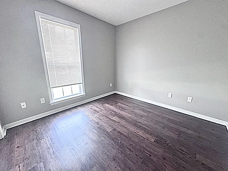 2312 Manchester Dr — Photo 17