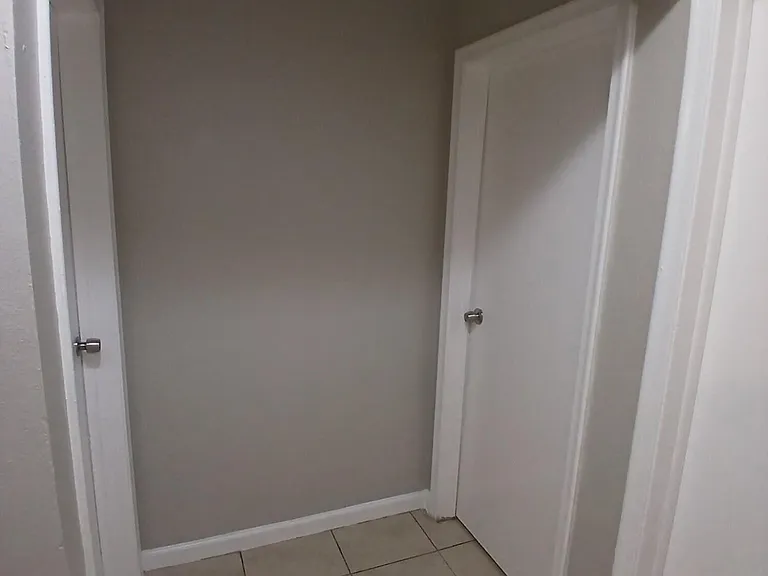 126 NW 8th Ave #1 — Photo 11