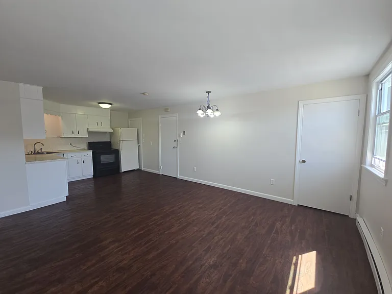 567 Main St #3 — Photo 6