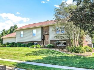 221 Sunrise Blvd, Elizabethtown, PA 17022