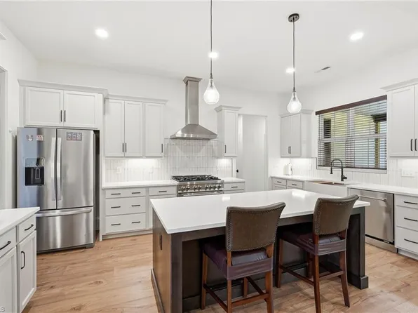 7606 Monty Dr, Kernersville, NC 27284